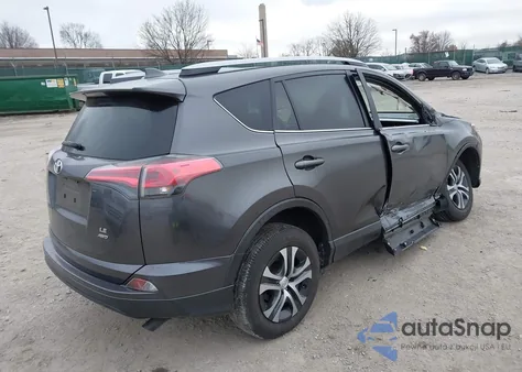 2017 Toyota Rav4 Le z USA, uszkodzony, nr VIN JTMBFREV4HJ138422
